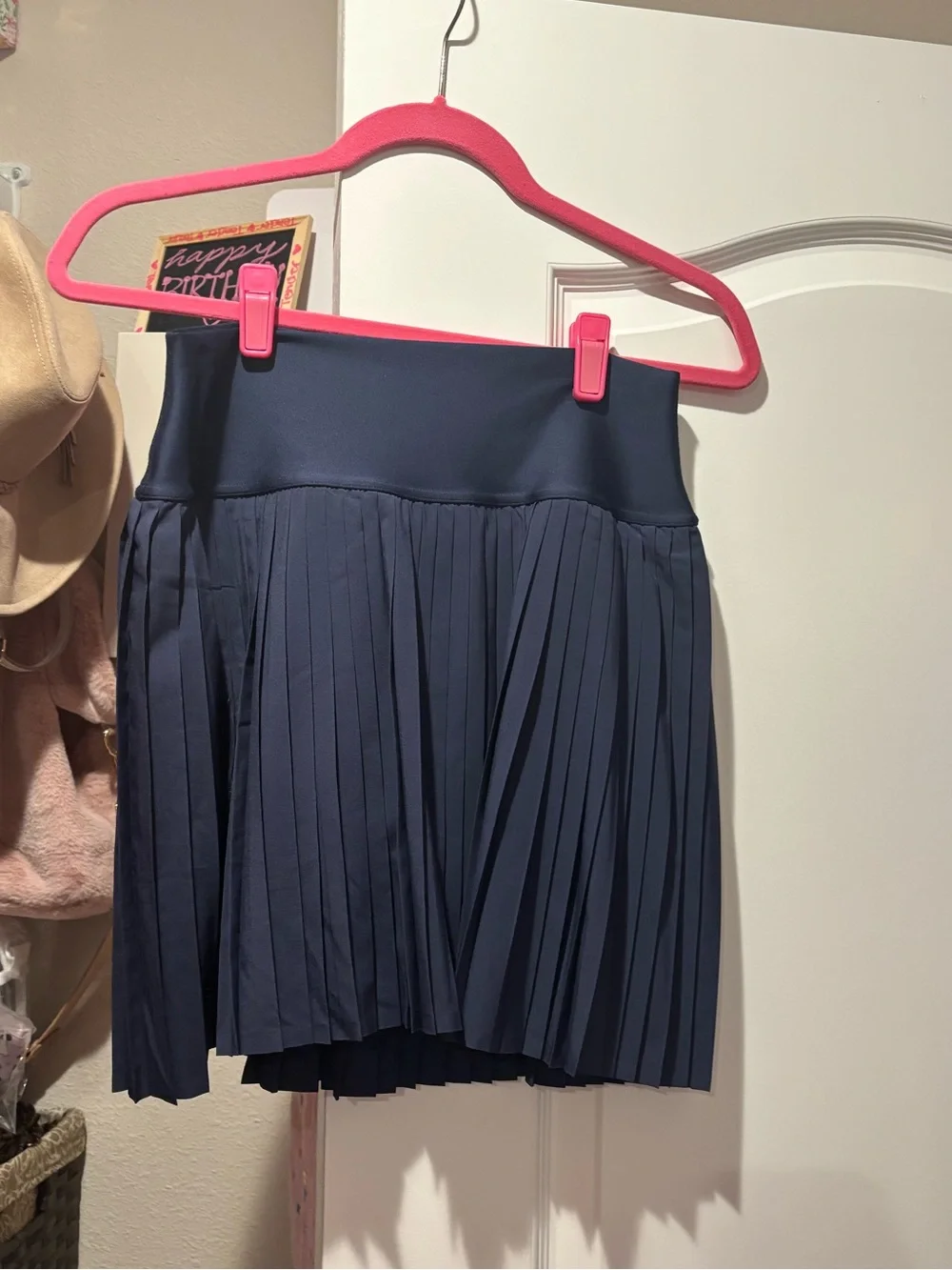 ALO Yoga pleated navy skirt- size L